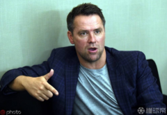 新浪体育直播:欧文连续命中三场欧冠比分,连曼城破门方式也猜对